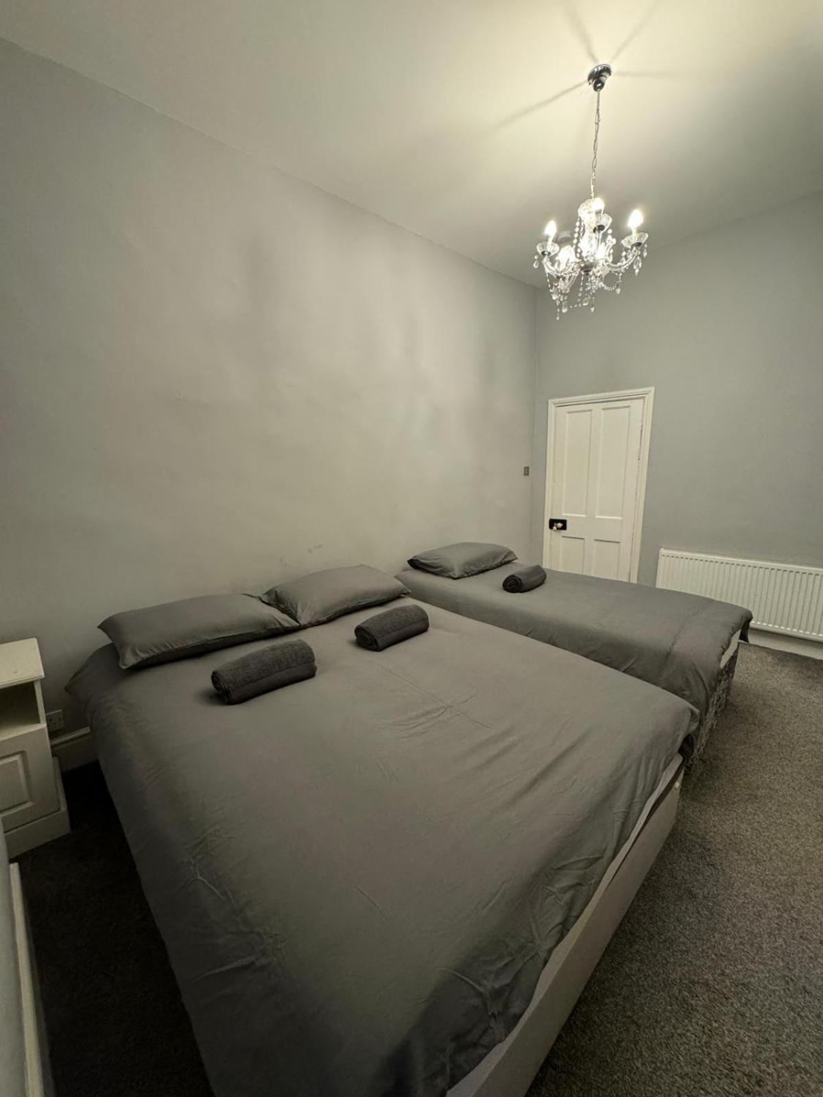 Luxury Triple Near Croke Park -1 *