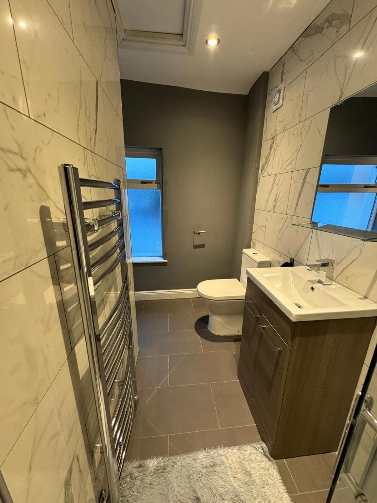 Luxury Triple Near Croke Park -1 Guest house *